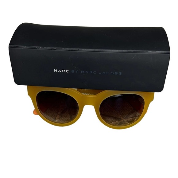 Marc By Marc Jacobs Accessories - MARC By MARC JACOBS Yellow Gold Sunglasses